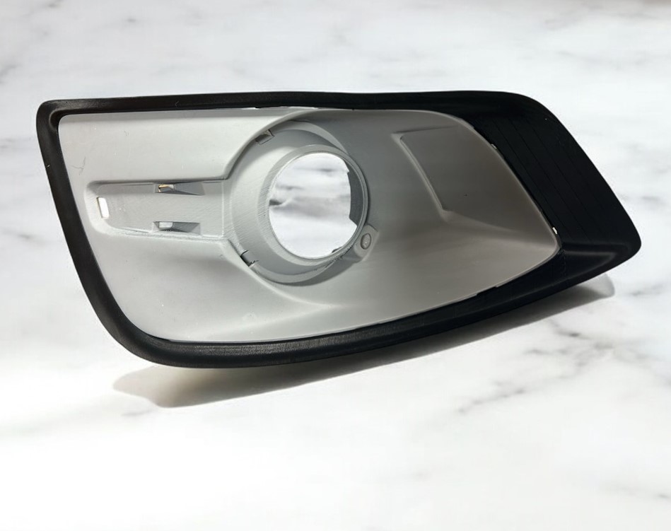 Saab 9-3 2008 Model Sonrası Sis Farı Çerçevesi